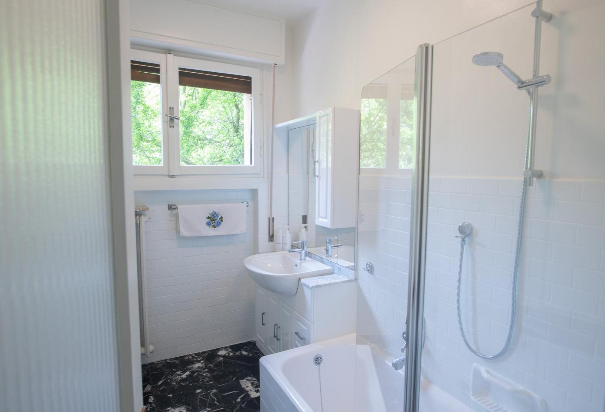 Serene Garden Getaway Cadenabbia Zimmer foto